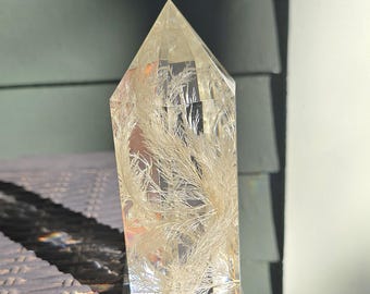 Epoxy Resin Crystal Tower: Bleached Fern Fronds Decor