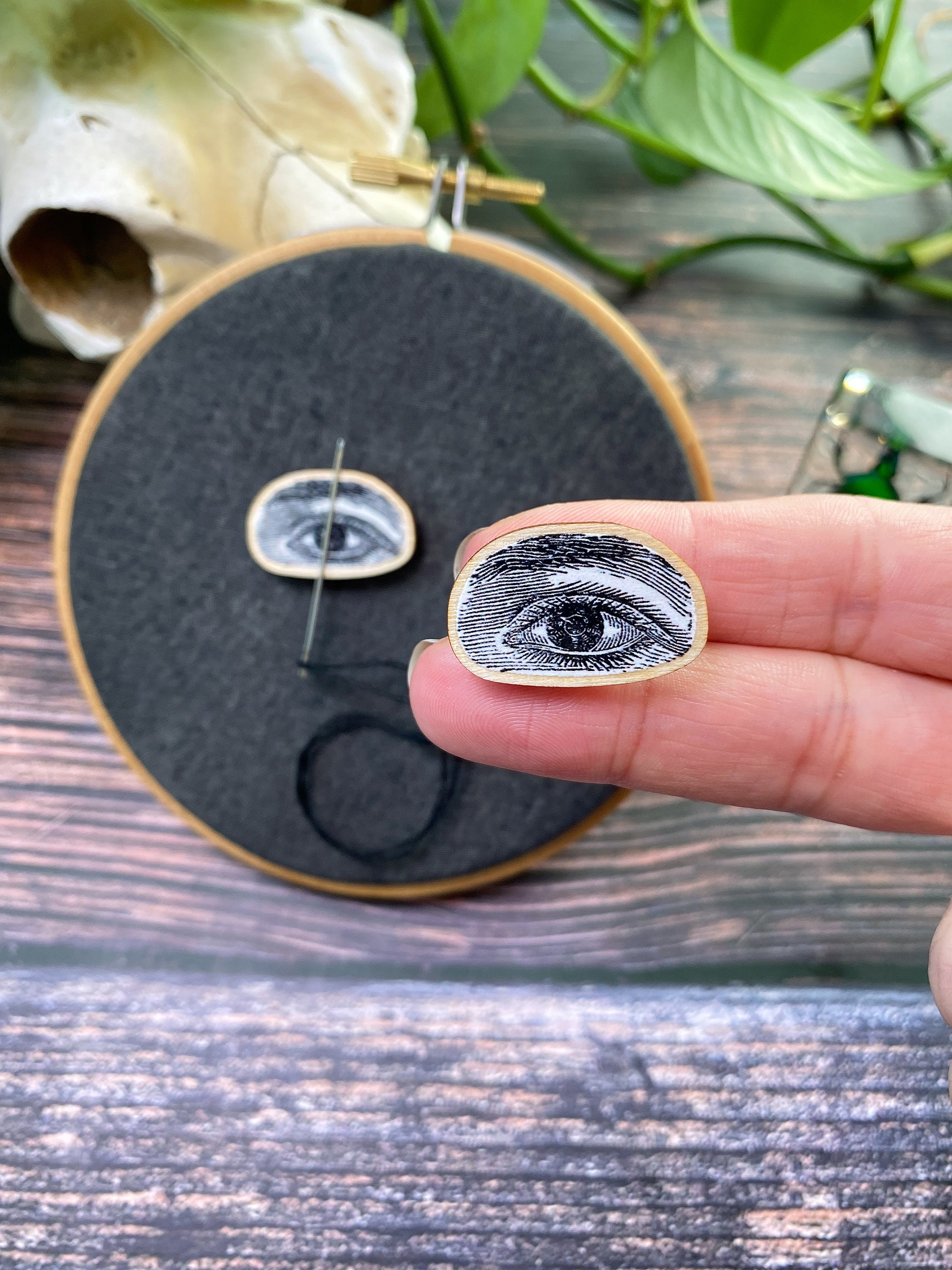 Medical Student Gift Optometrist Gift Vintage Mecical Eye Wooden Needle Minder Magnetic Needle Minder Dark Academia
