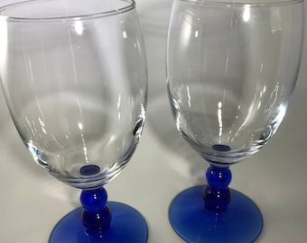 Toasting Glasses for your Blue, Silver and White Wedding, Blue and Clear Glasses, Set of Two Glasses for the Bride and Groom, Wine Glasses