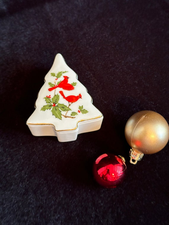 Lefton China Christmas Tree Shaped Trinket Box wi… - image 1