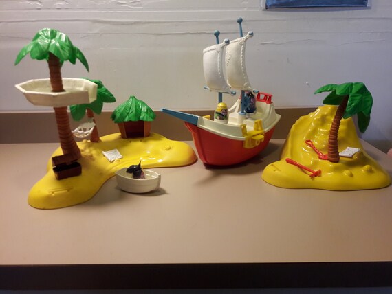 weebles pirate ship