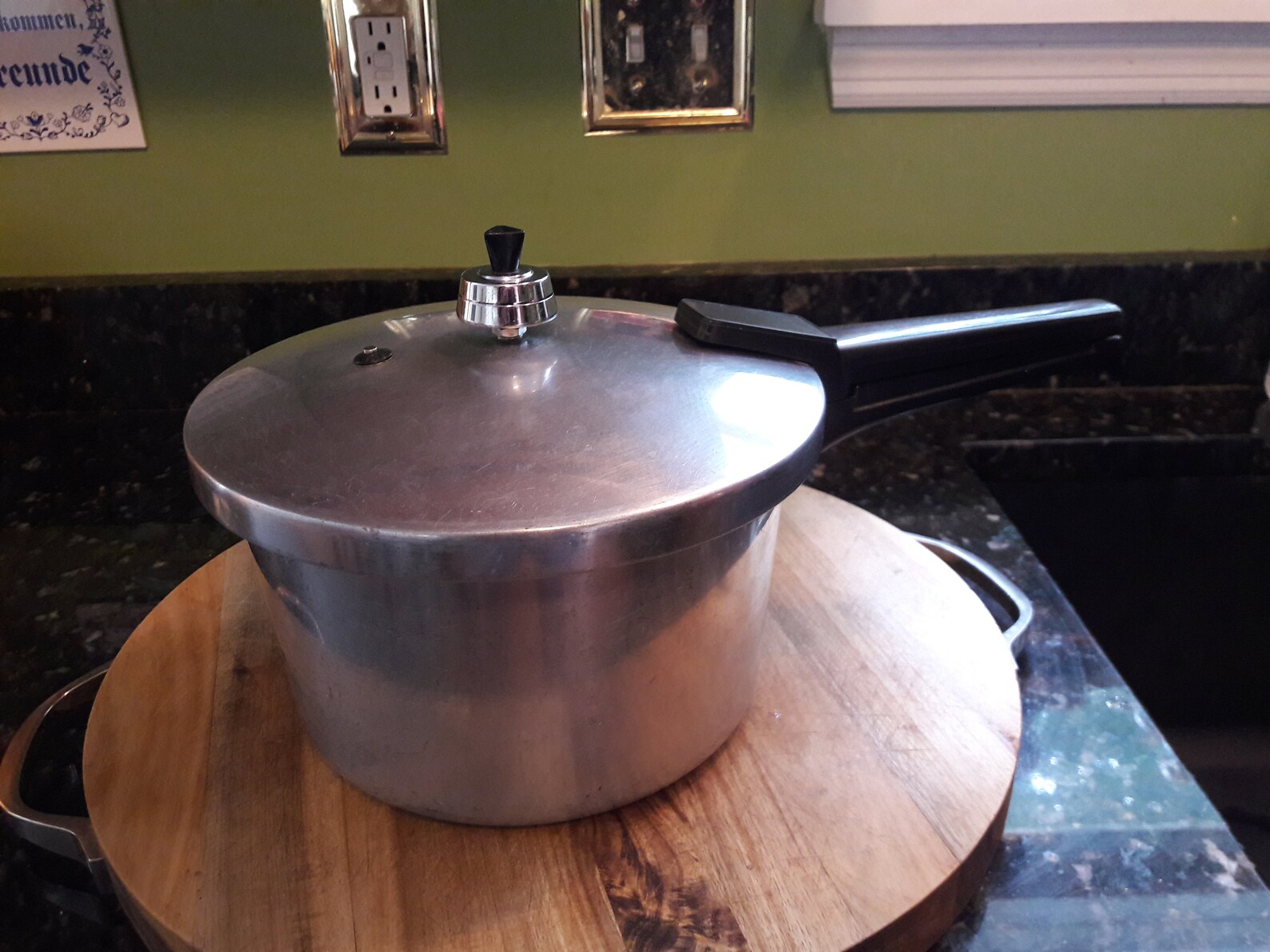 Vintage Presto 4 Quart Pressure Cooker Model 403A Etsy
