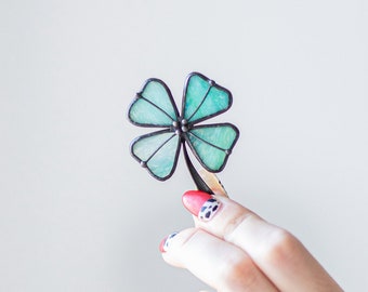 Four-leaf clover Stained Glass Brooch for Woman Green Broach Pin Ukraine Jewelry Nature Ornament Flora Plant