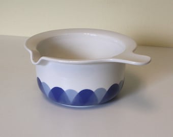 Arabia Finland Ceramic Sauce Boat for Gravy etc. In the Pudas Arctica Pattern Designed by Inkeri Leivo