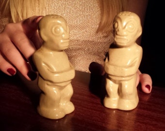 Trader Vic's Tiki Salt and Pepper Shakers: Tribal Barware Set