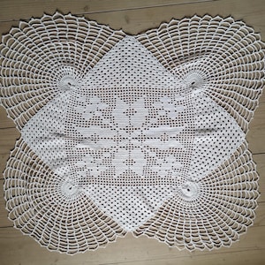 Vintage crochet table cloth White Lace table cloth shabby table cloth White crochet table cloth