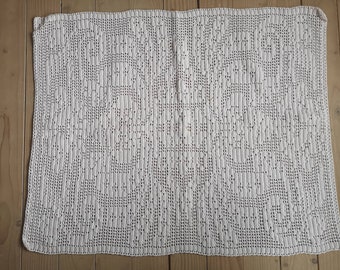 Vintage crochet table cloth White Lace table cloth Small crochet table cloth White crochet table napkin