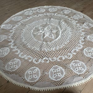 Vintage crochet round table cloth White Lace table cloth Circle table cloth Round table cloth White crochet table cloth