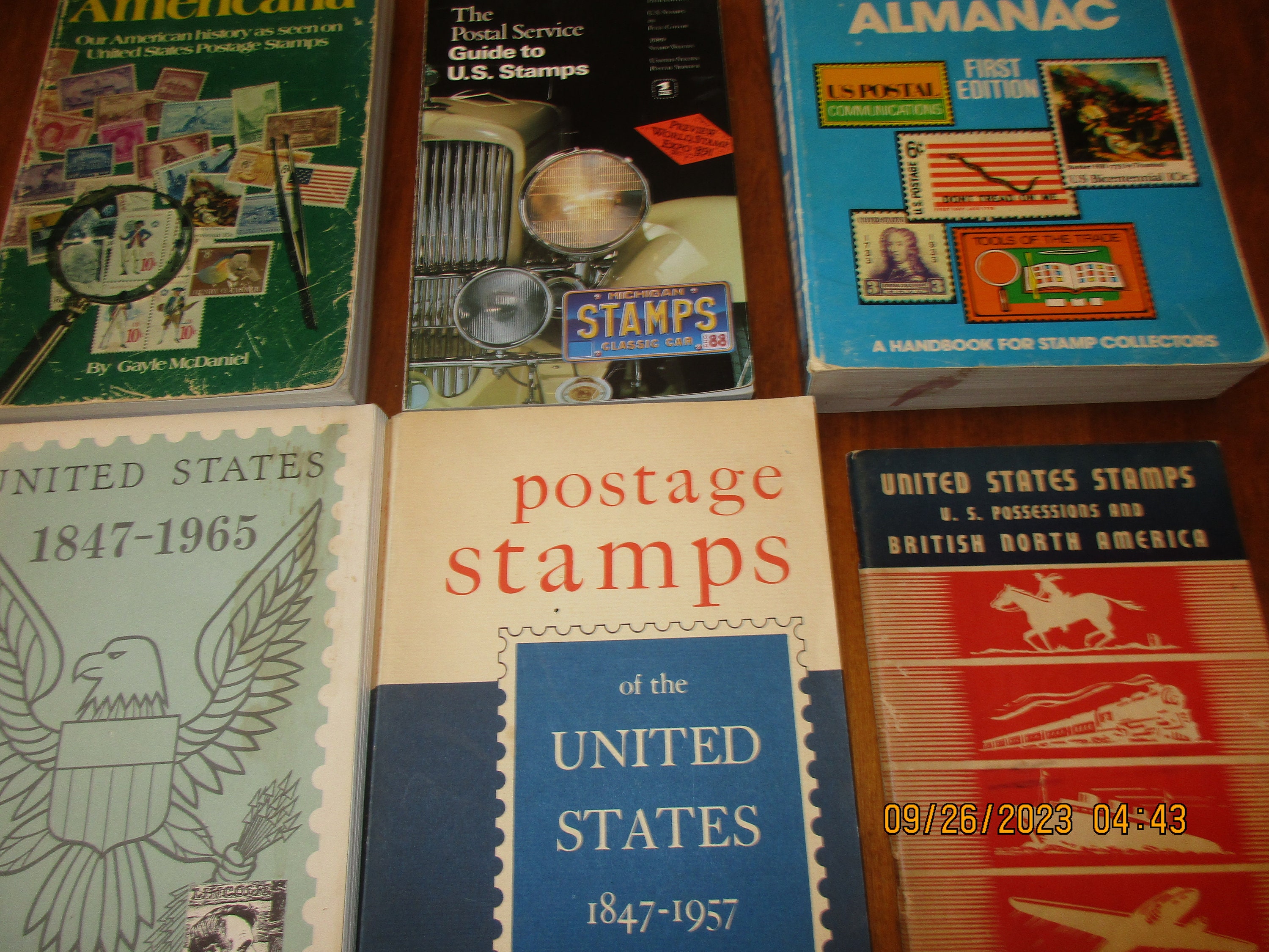 Stamp Album With 500 PCS, 200 Pcs, 100 Different World Wide