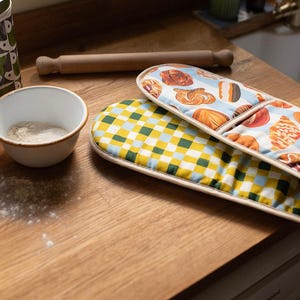 Bakery & Sweet Treats Organic Cotton Oven Gloves