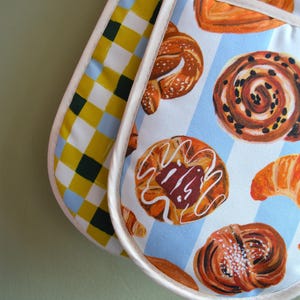 Bakery & Sweet Treats Organic Cotton Oven Gloves