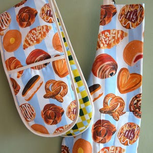 Bakery & Sweet Treats Organic Cotton Oven Gloves