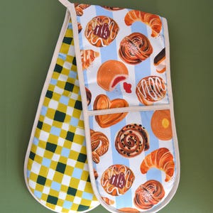 Bakery & Sweet Treats Organic Cotton Oven Gloves