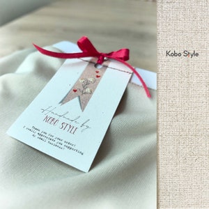 50 étiquettes personnalisées personnalisées, nom personnalisé Instructions d'entretien pour vêtements, étiquettes tricotées à la main au crochet, cartes de remerciement, étiquette en papier kraft