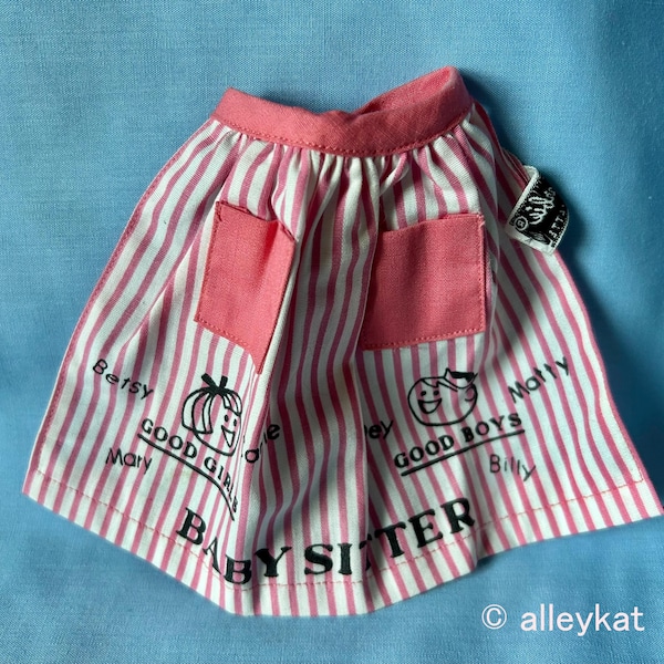 Fartuch Barbie Baby-Sits Vintage nr 953, prawie idealny