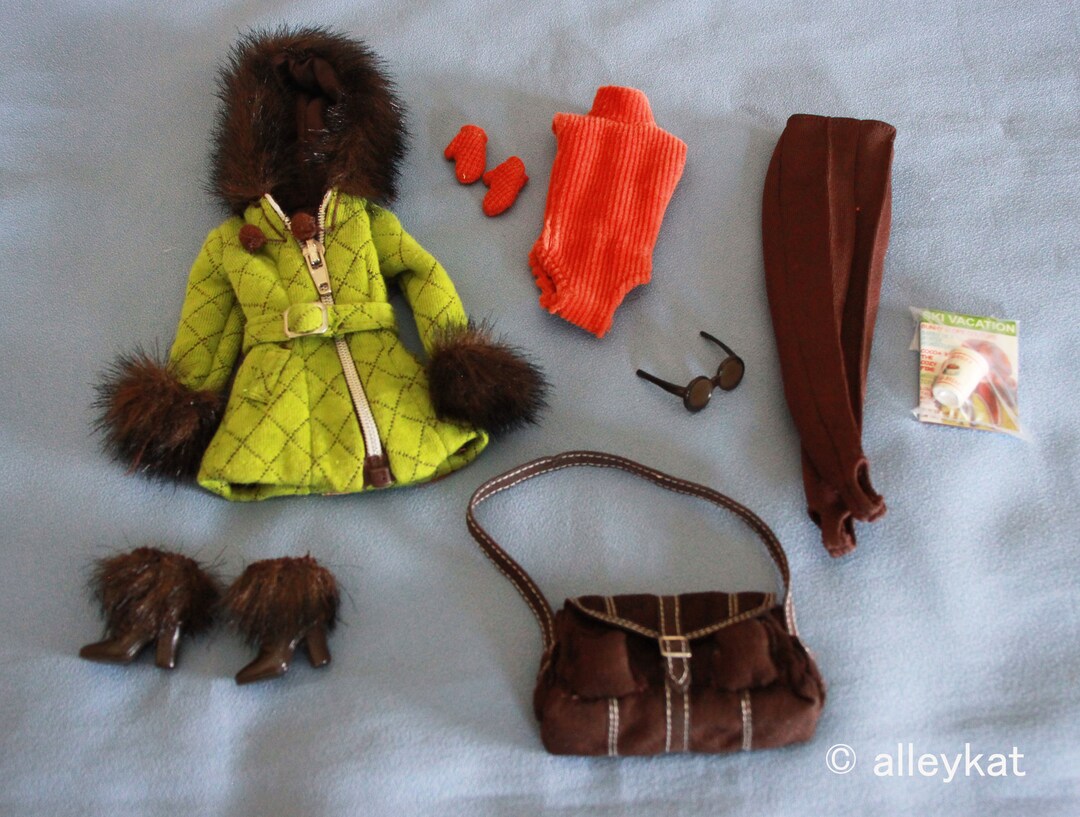 A Trace of Lace barbie doll silkstone fashion model collection Gold label, Hobbies & Toys, Toys