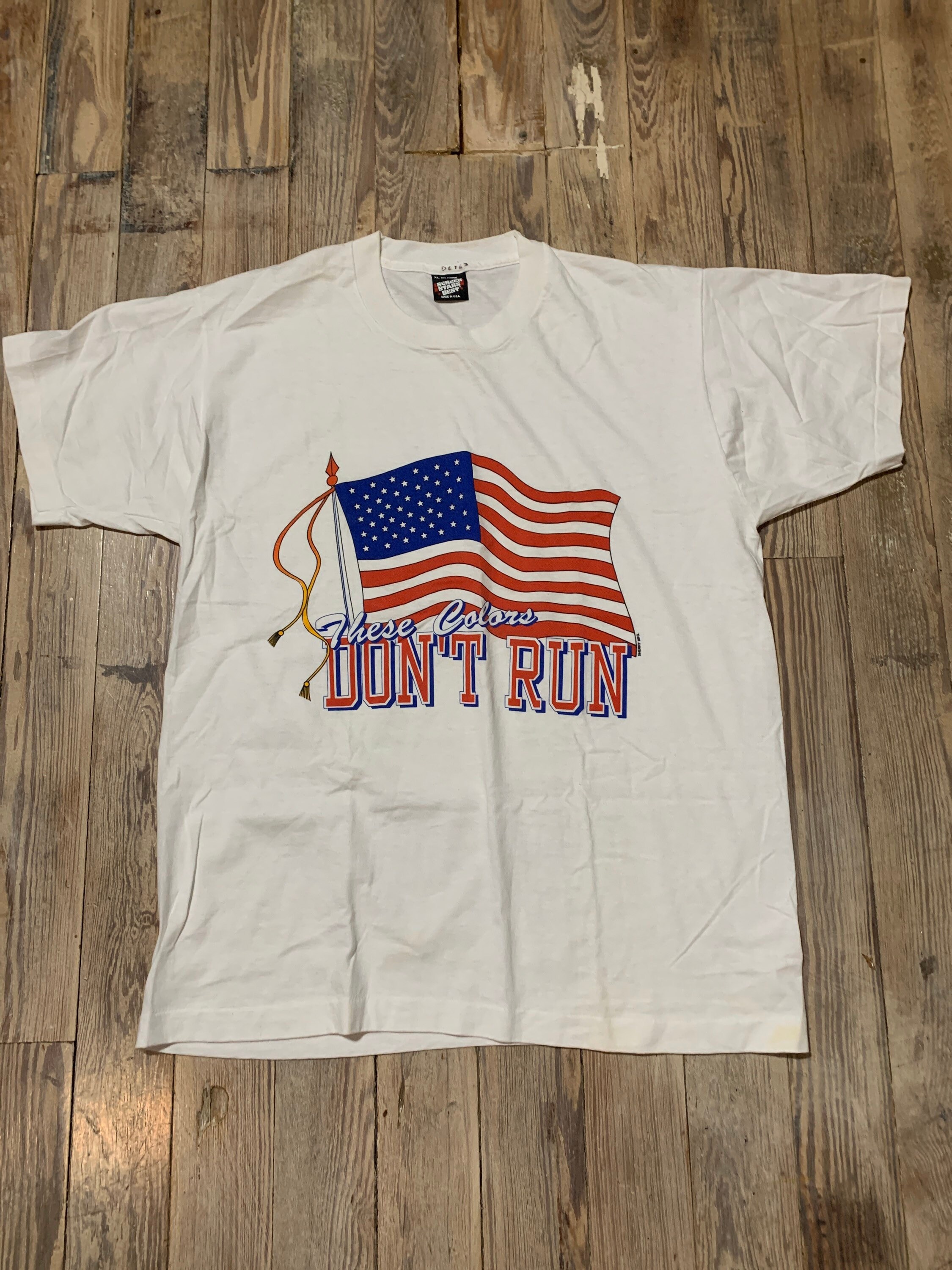 Vintage 80s/90s American Flag T-shirt - These Colors Don