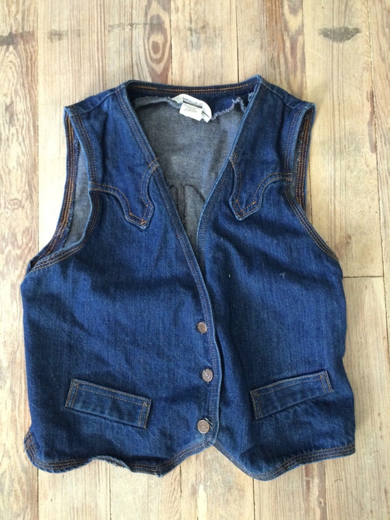 Vintage levis denim vest with a vintage Harley Dav