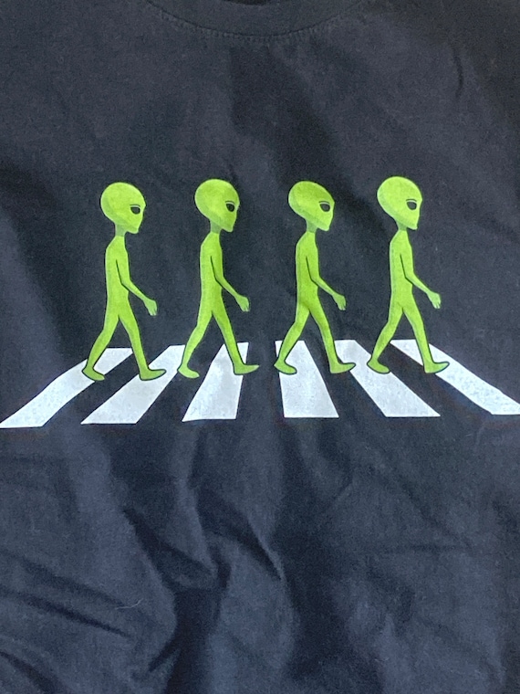 Alien Beatles tee