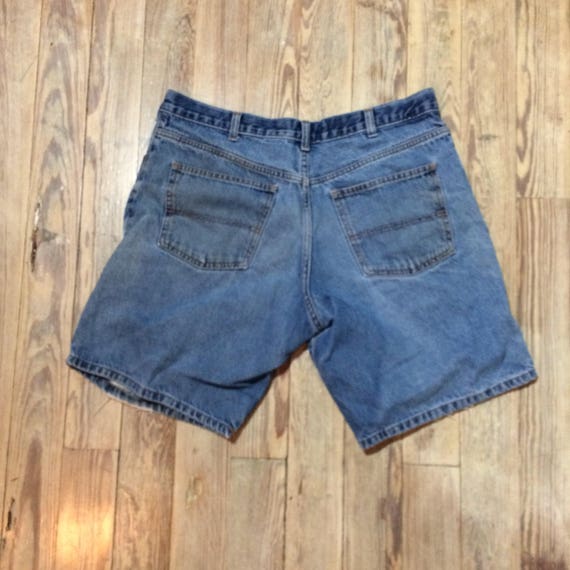 Distressed jean shorts - image 3