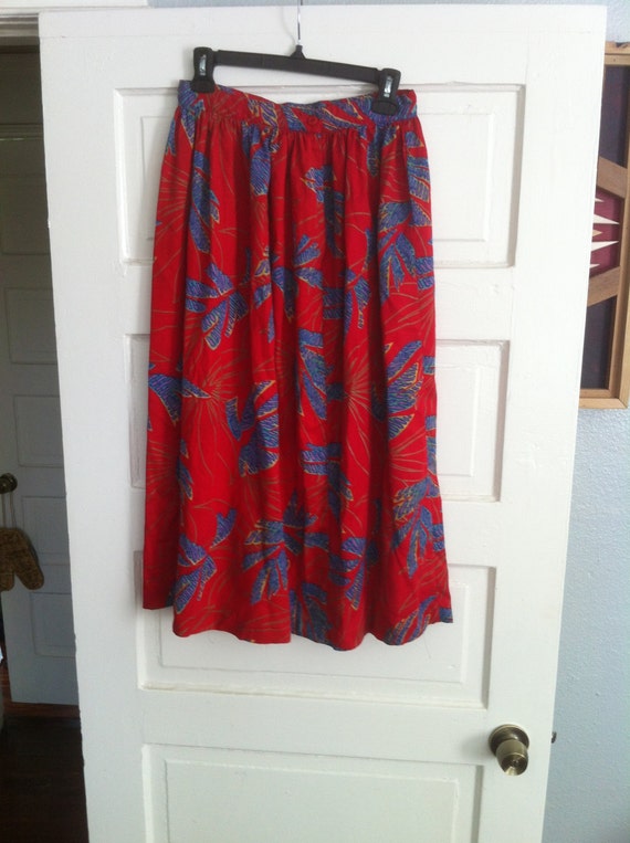 Super cute Red hawaiian print skirt size 14  Rhaps