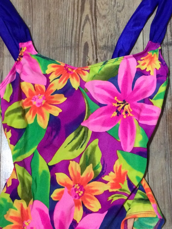 Floral print swim suit - image 3
