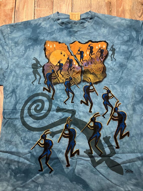 vintage mountain tee