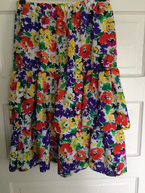 Highwaisted two tier floral skirt - image 1