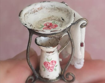 Pretty palanganero / iron / miniature / scale 1/24 /