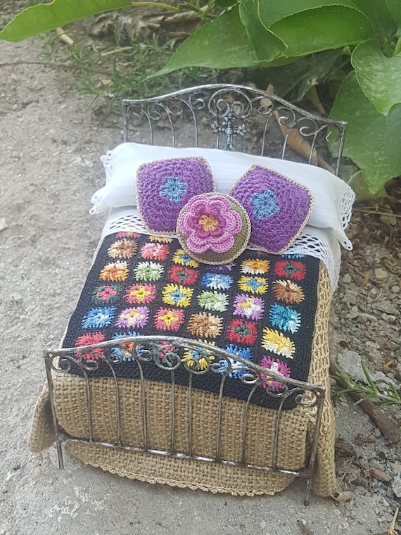 Antique Bed/antique Iron/miniatures/doll House/1 12 Scale