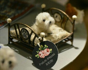 Cute bed / iron / miniature for puppy / 1 12 scale /