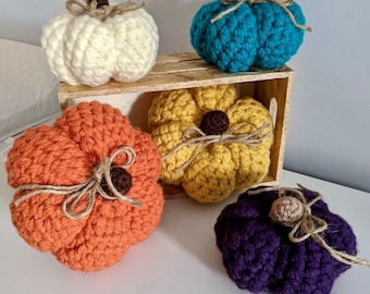 Fall pumpkin decor