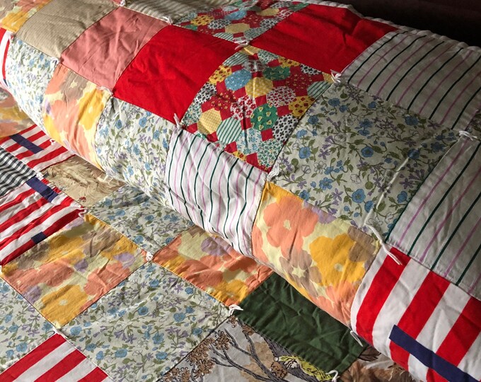 VINTAGE TIED QUILT, Vintage Cutter Quilt, Cutter Tied Quilt, Vintage