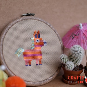 Señor Party Pants - padrão moderno de ponto cruz - linda piñata de burro - download do PDF inclui tabela de cores e instruções