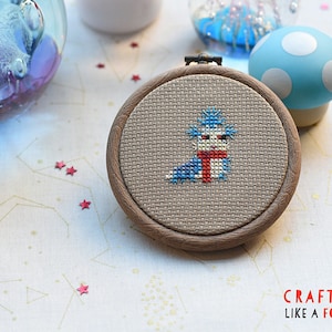 William the Worm - Labyrinth cross stitch - Ello Worm modern cross stitch pattern PDF download - includes chart and instructions
