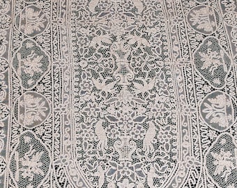 Nappe antique avec dentelle fine de Bruges | XIXe siècle | Dentelle aux fuseaux faite main | - Canada