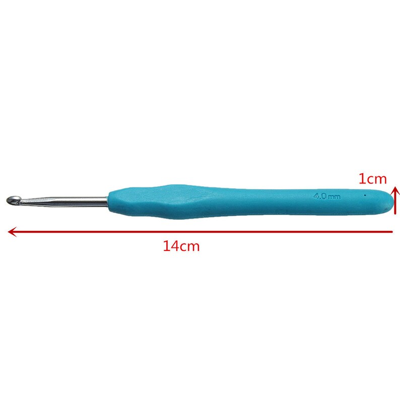 May include: A turquoise crochet hook, 14 cm long and 1 cm wide, with a 4.0 mm hook size. The hook has a rounded head and a comfortable, ergonomic handle. Ideal for various crochet projects.