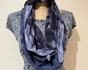 Infinity cowl scarf with pocket