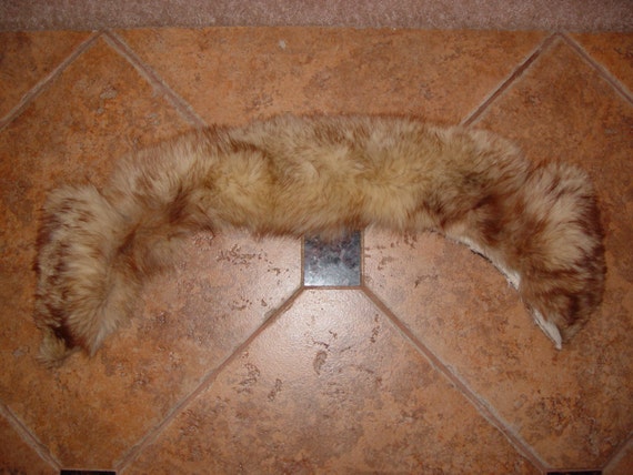 VTG Blush Fox Fur Shrug, Collar. Kept fur, Quality