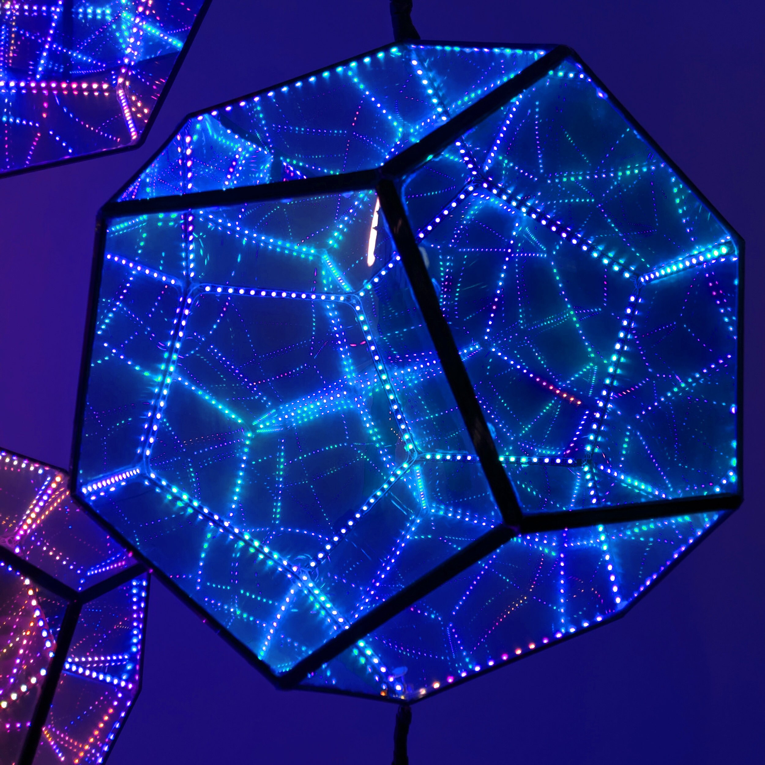 Infinity top light mirror