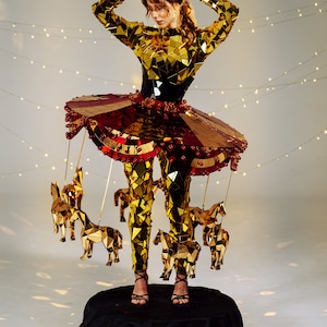 Gold Mirror Cosplay Carousel Costume With Gold Mirror Moving Horses to ...
