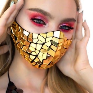 Mascarilla facial con espejo dorado de estilo minimalista de ETERESHOP_M100