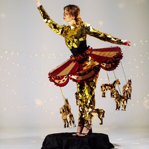Gold Mirror Cosplay Carousel Costume With Gold Mirror Moving Horses to ...
