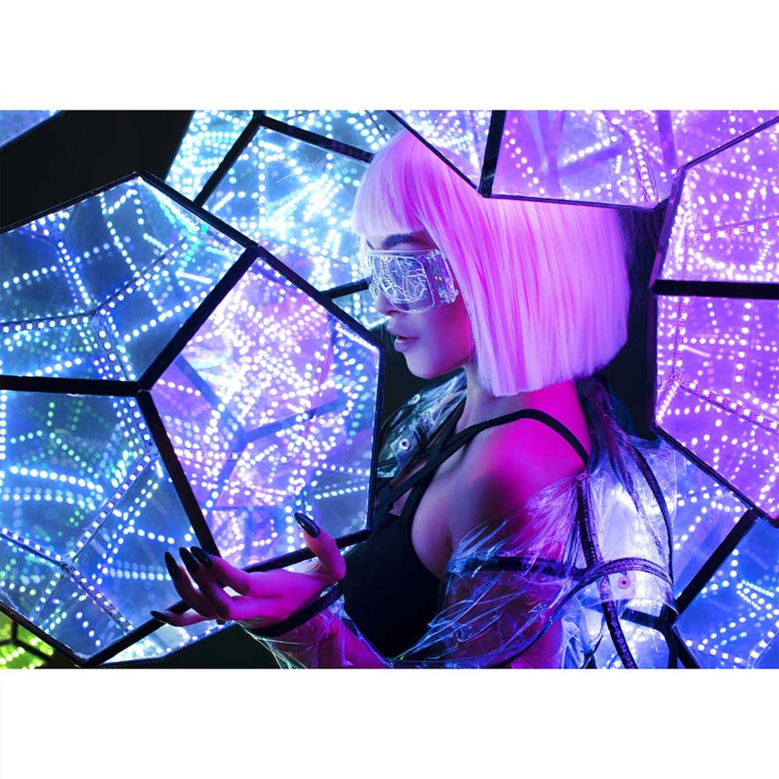 LED Infinity Mirror Dodecahedron Wall by _N12 Etsy