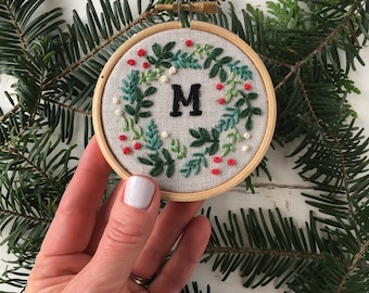 Embroidery kit Christmas ornament, monogram letter ornament, personalized embroidery ornament, DIY Christmas keepsake, make at home craft