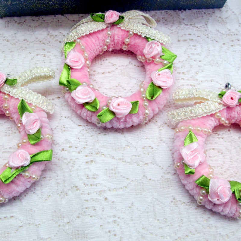 Phillippa Pink and Ivory Pearls Wreath Satin Wrap