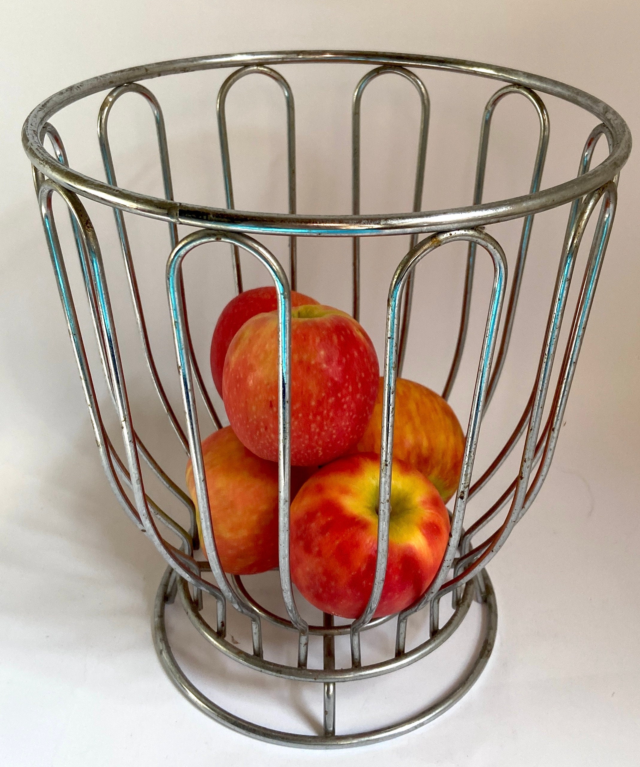 ヴィンテージワイヤーフルーツバスケット – 素朴なキッチン