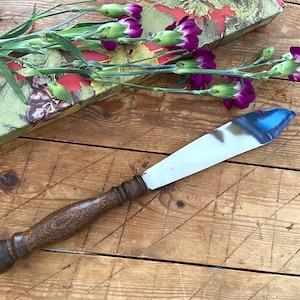 Vintage WMF large CAKE pastry knife, Burgund Tafelrunde Germany Chromagan Rustic Wooden Handles