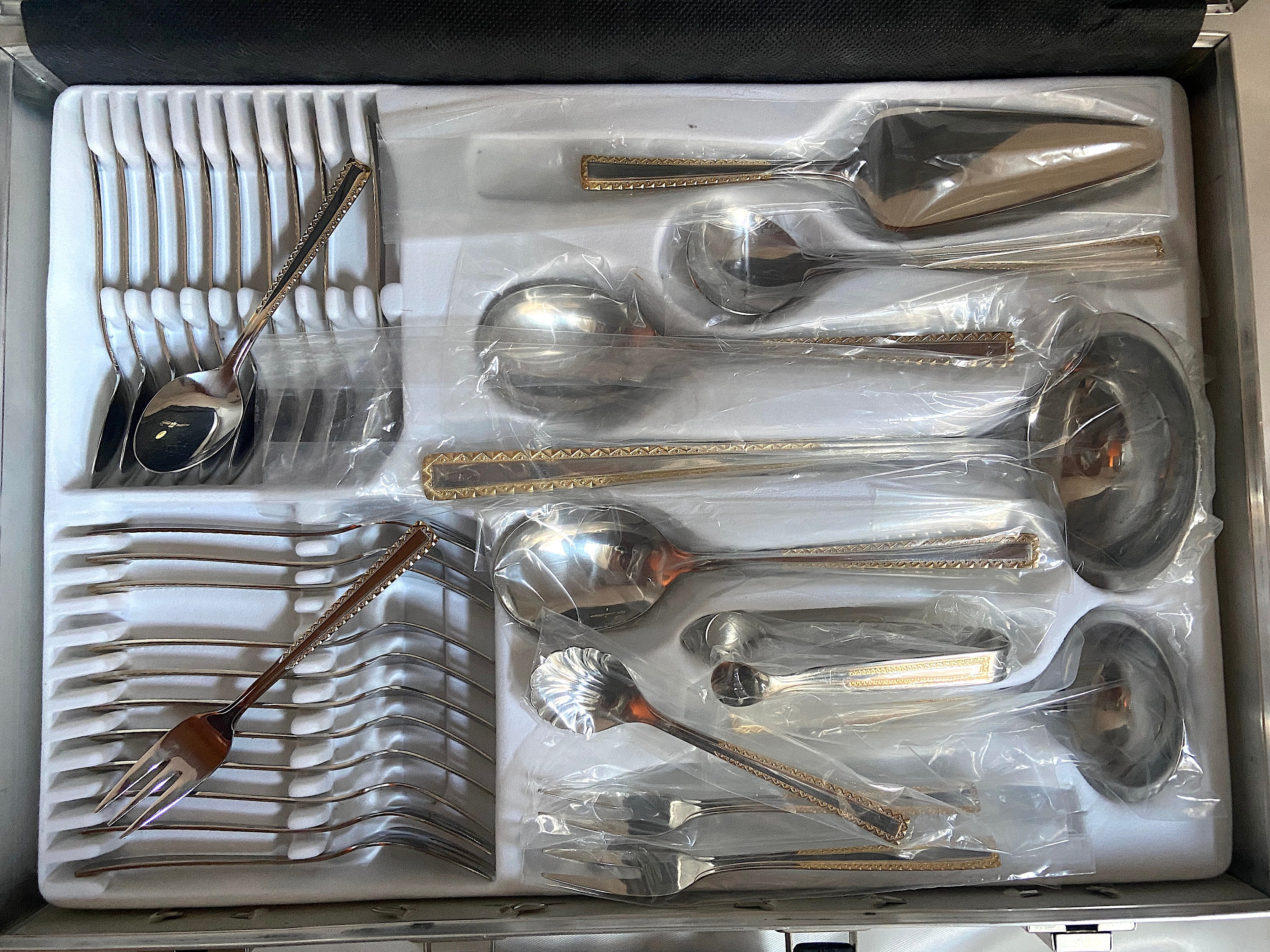 カトラリー　43本　ELLE PARIS cutlery Collection 51-uTL2tEBL._QL92_SH45_SS200_.jpg