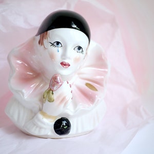 Scultura vintage in ceramica Pierrot fatta a mano in Italia